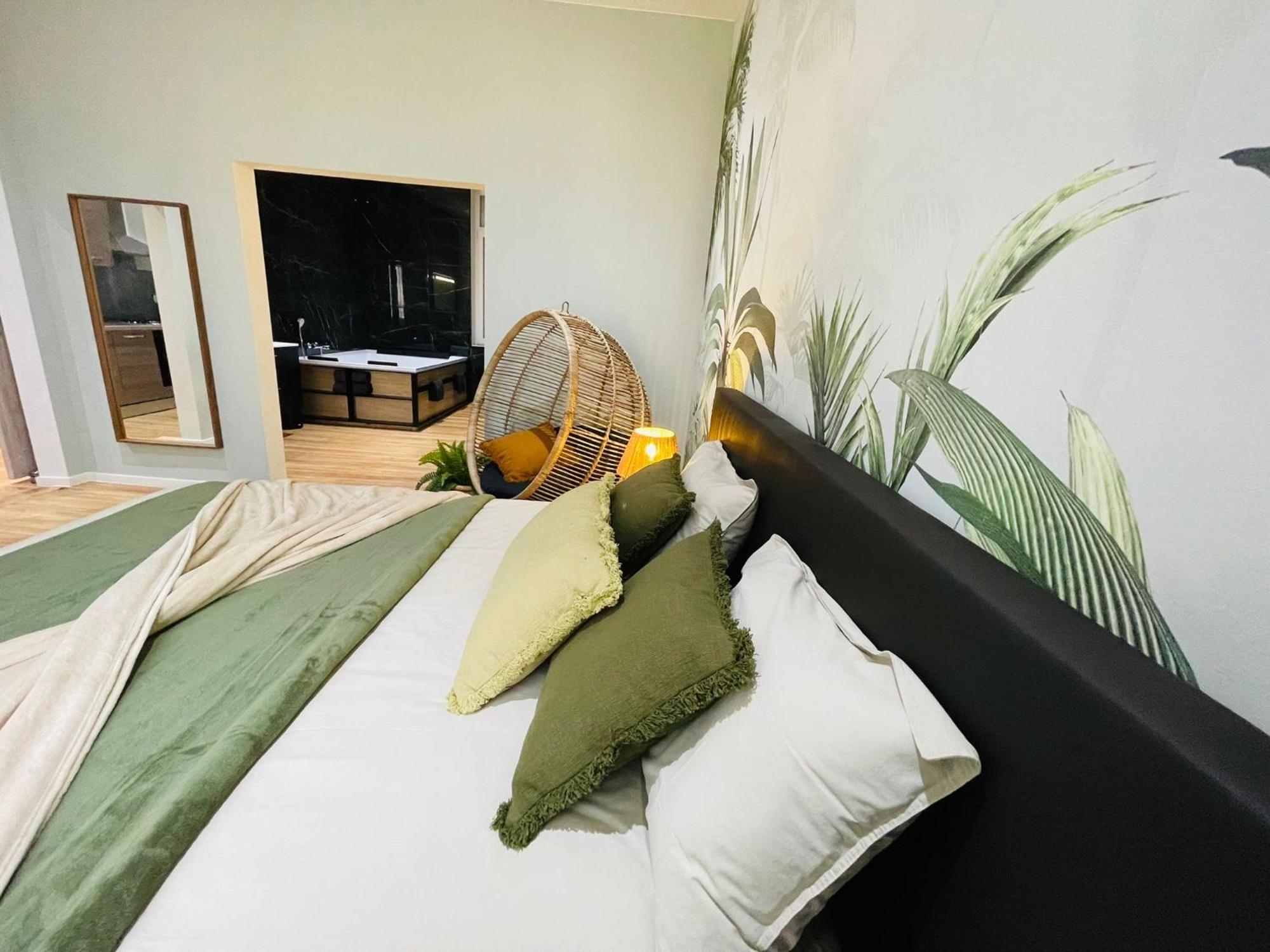 Appartement Exotique Avec Bain Balneo Liege Exterior photo